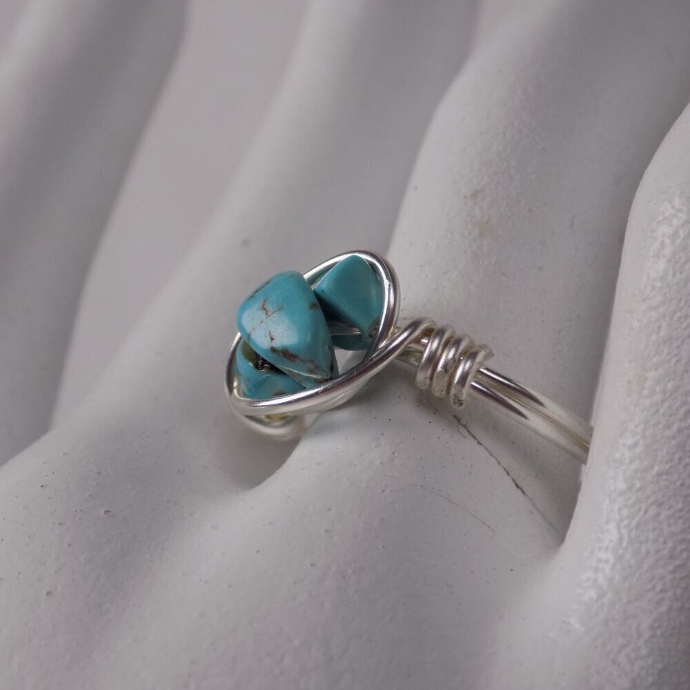 Turquoise stone chip hand wrapped ring size 8.5 - Picture 3 of 6